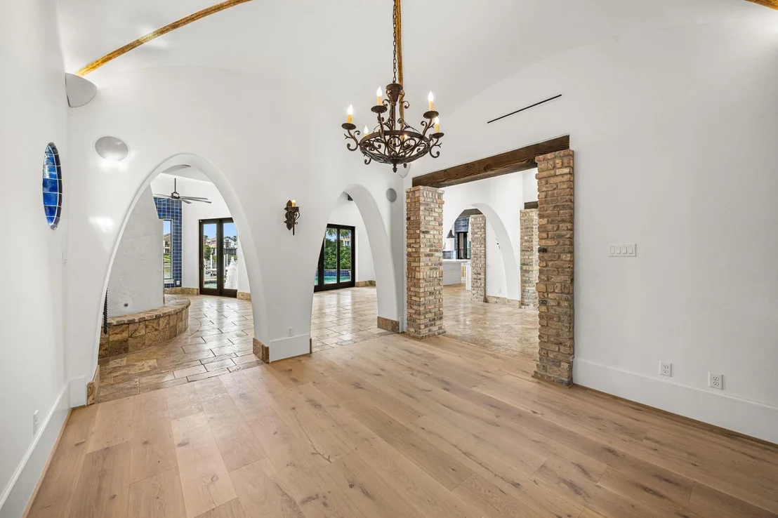 Photo of 721 Harborside Way