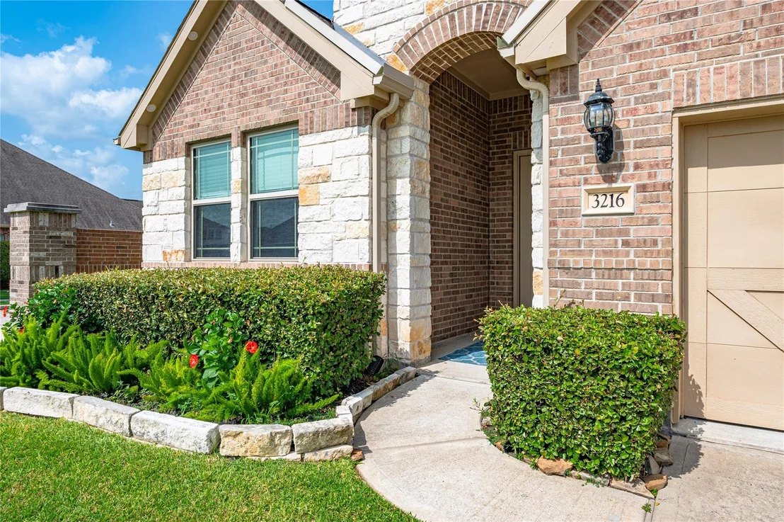 Photo of 3216 Parker Drive