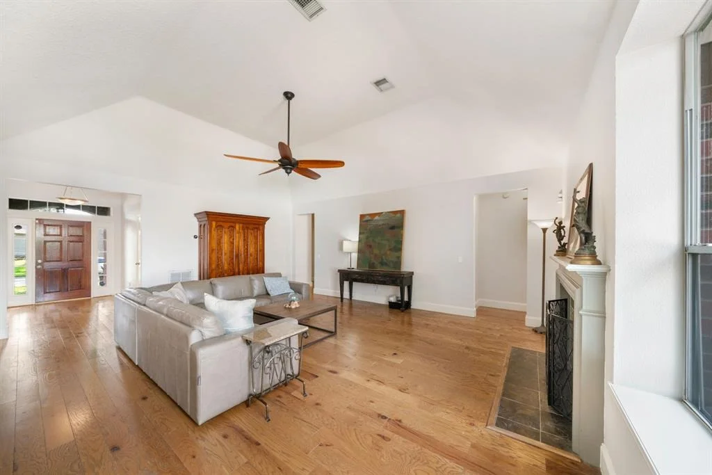 Photo of 11111 Hillside Glen Trail