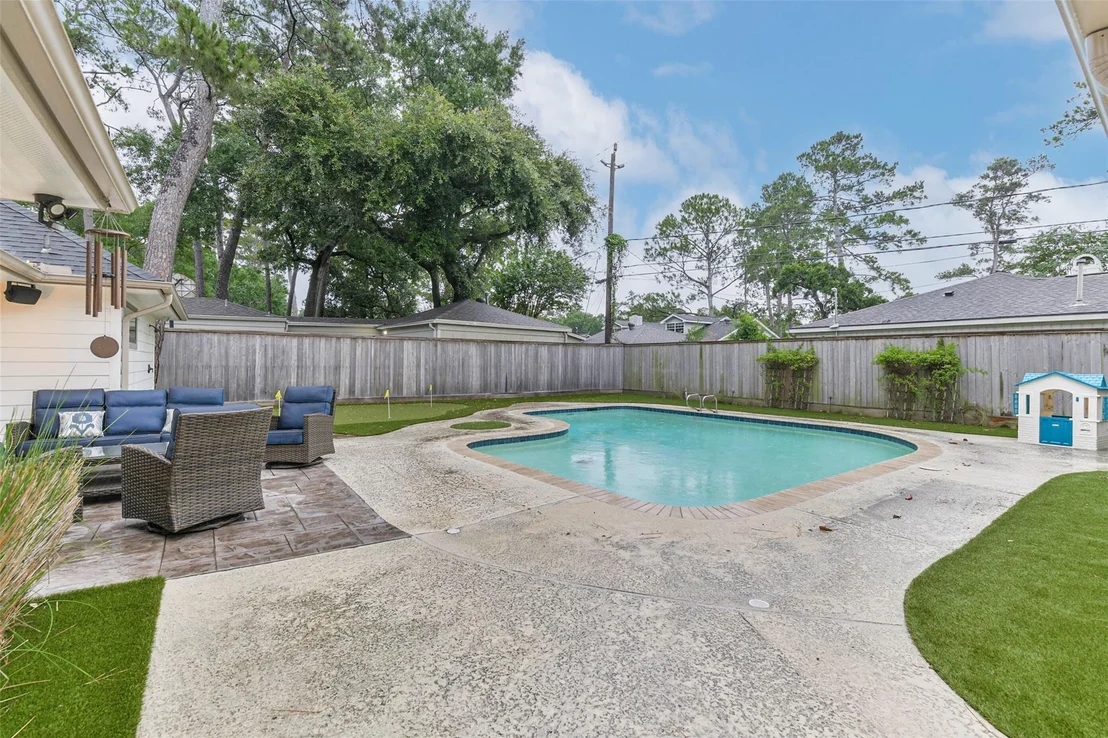 Photo of 10015 Lynbrook Drive