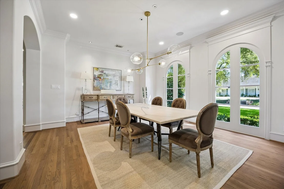 Photo of 1020 River Glynn Drive