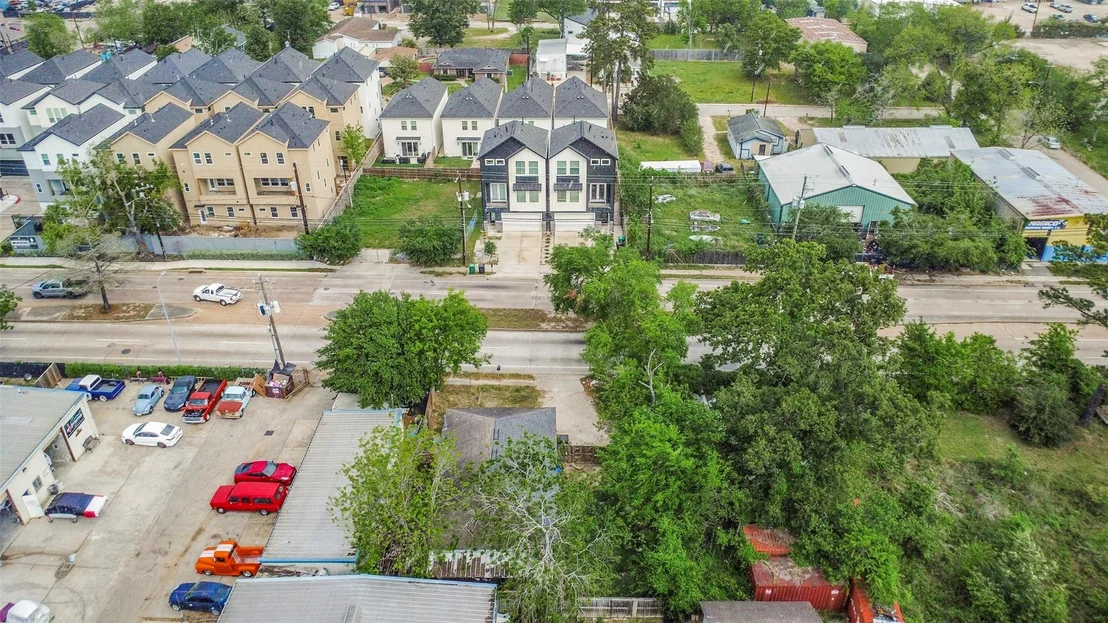Photo of 4817 Pinemont Drive