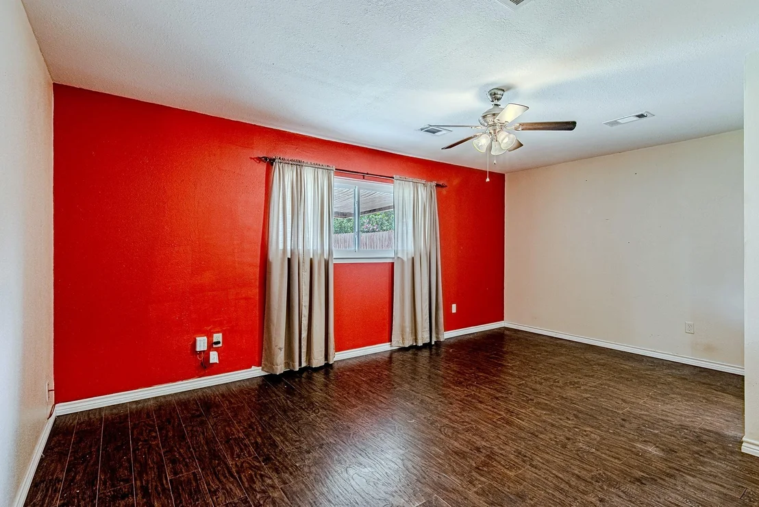 Photo of 2710 Burke Road