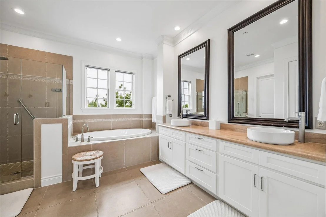 Photo of 6015 Post Oak Green Lane