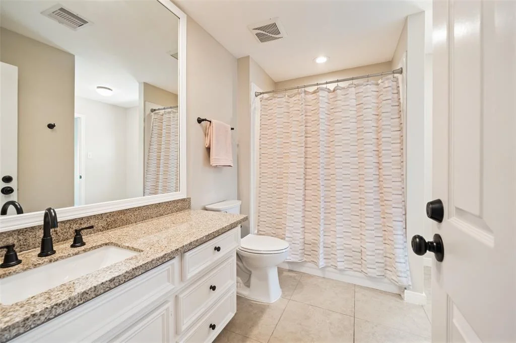 Photo of 2123 Riverside Drive