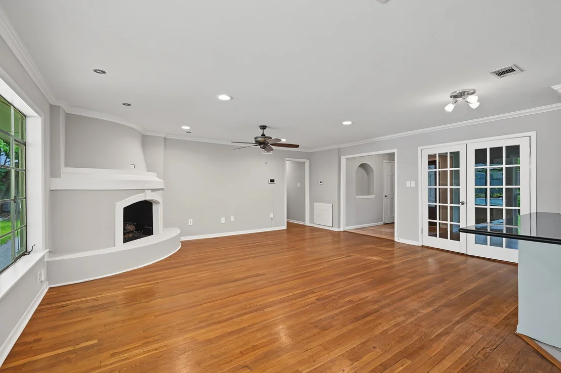 Photo of 5616 Pine Street