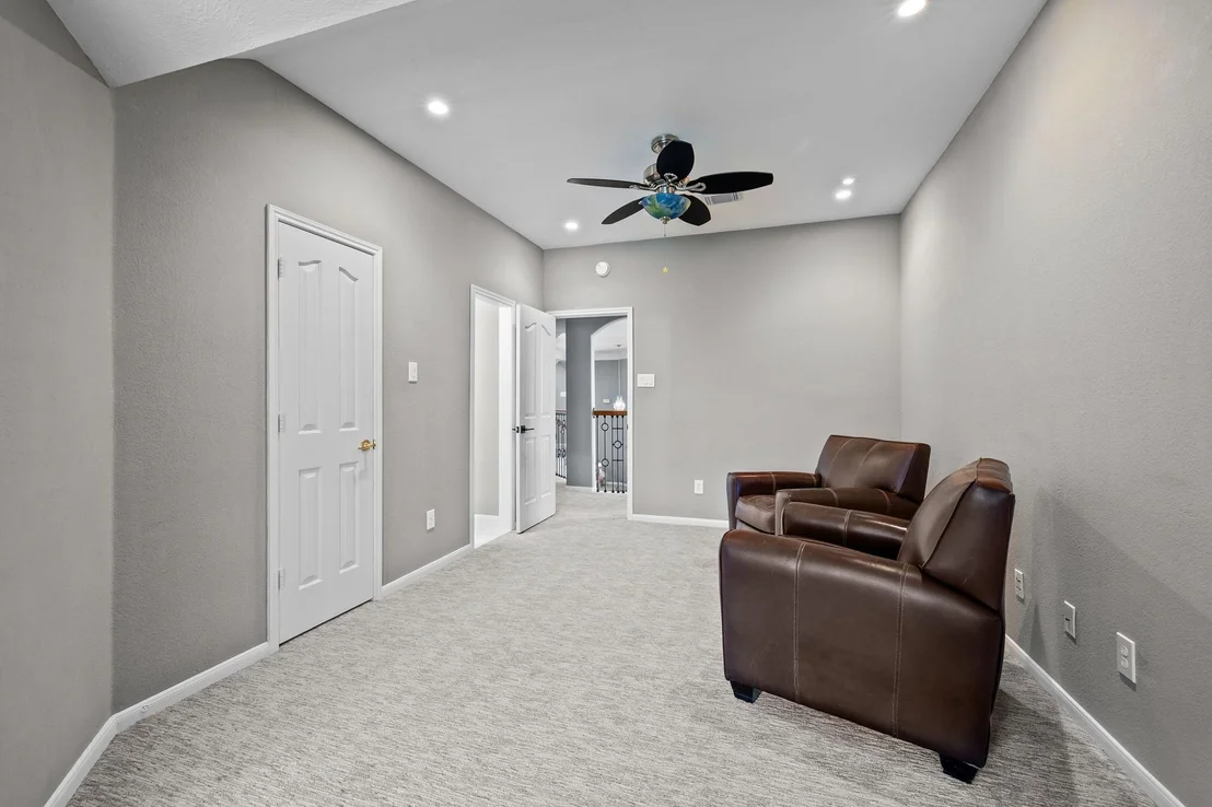 Photo of 2823 Irvington Drive
