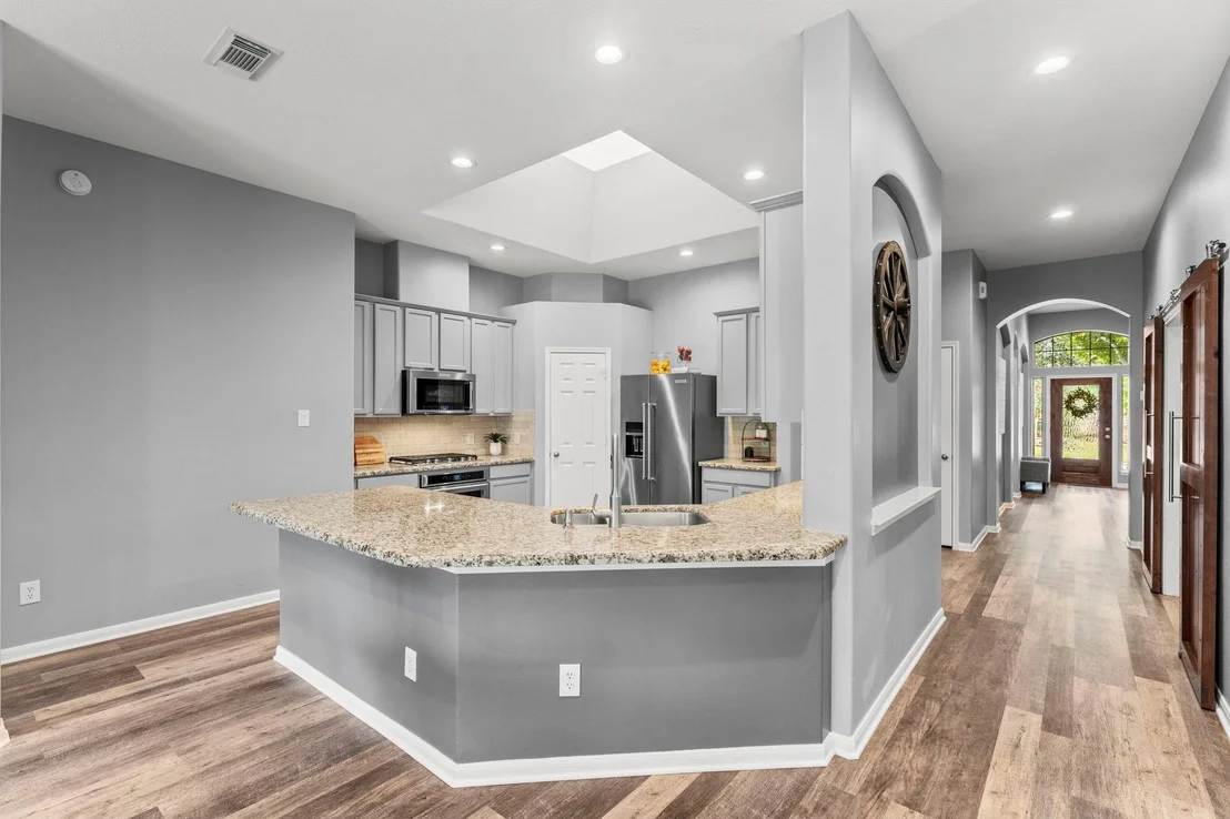 Photo of 959 Stoneglade Drive