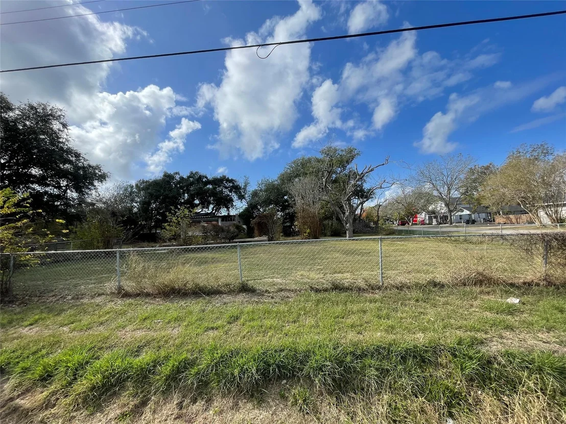 Photo of 711 4th Street