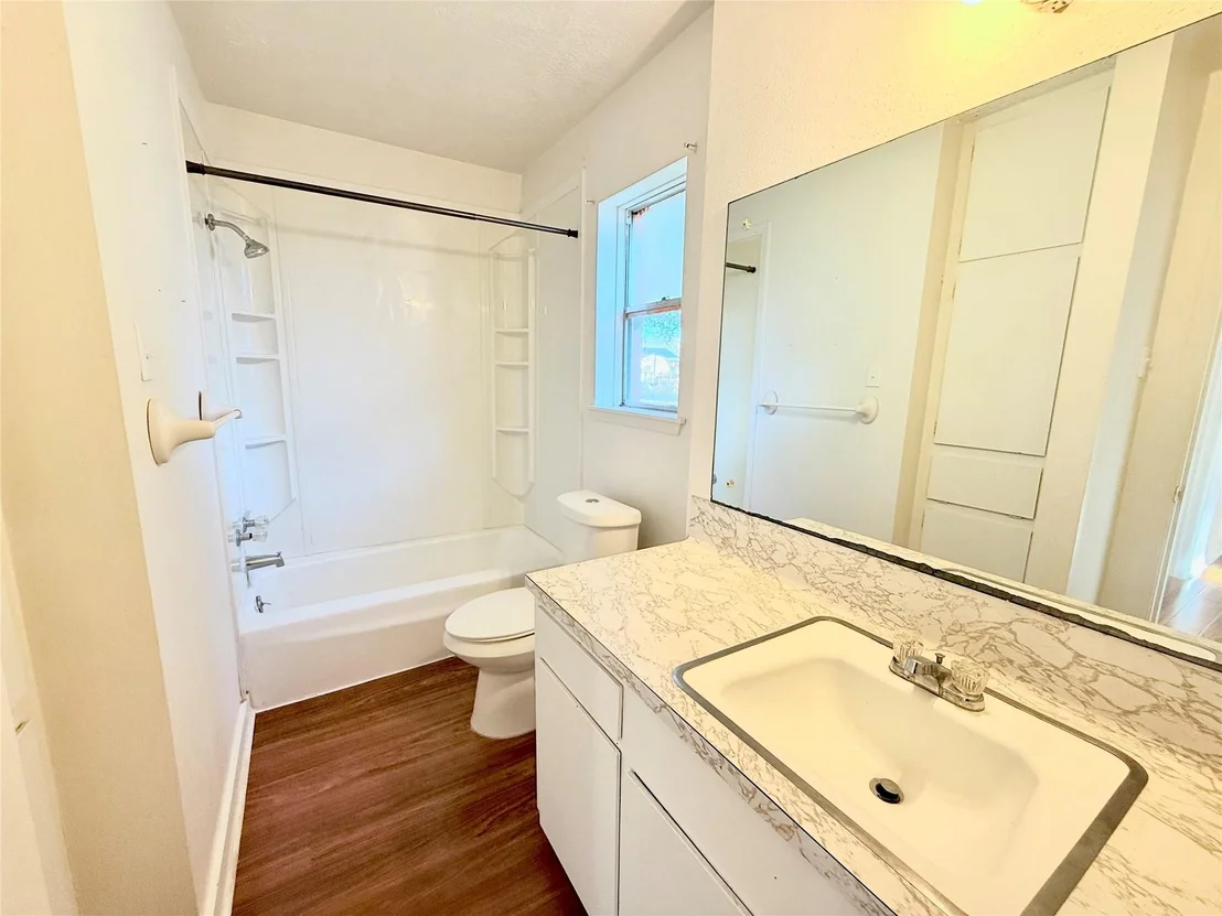 Photo of 1415 Avenue C