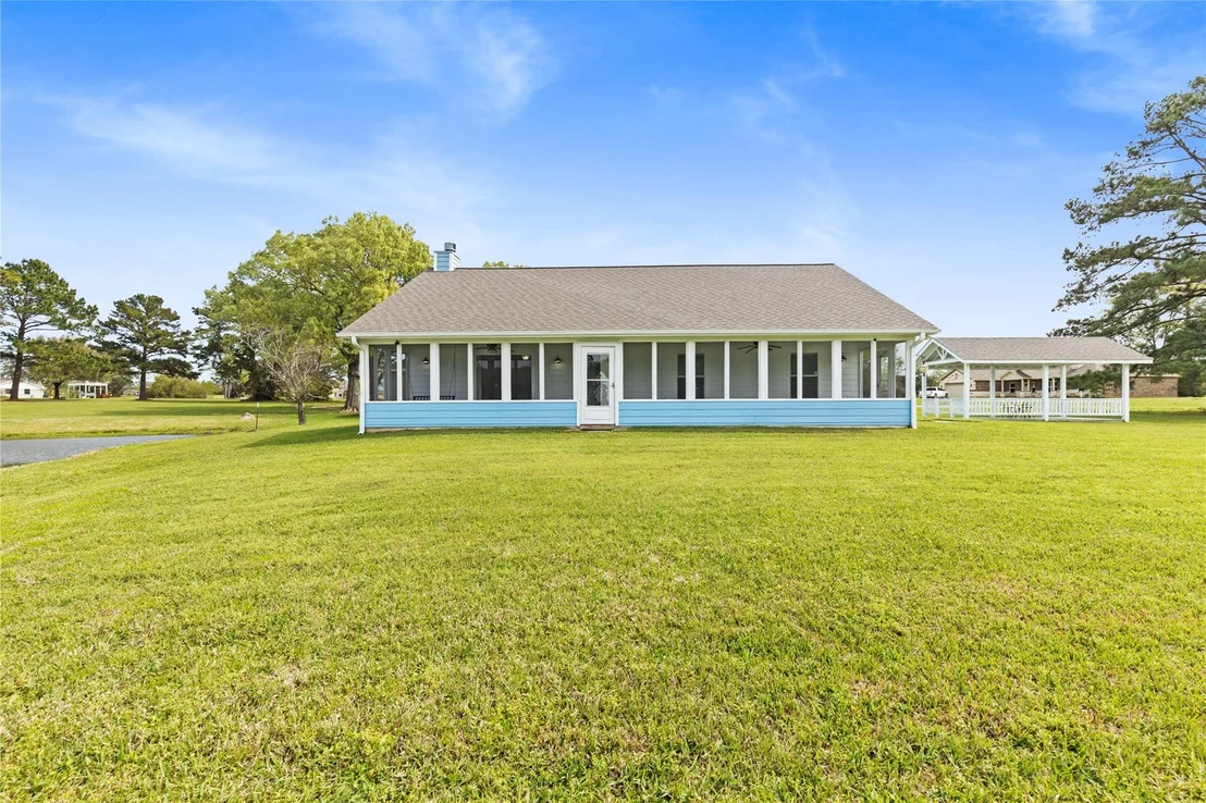 Photo of 140 Meadowview Drive