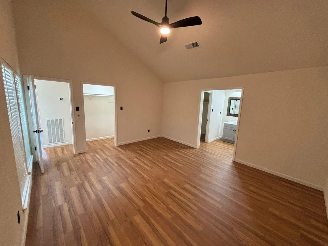 Photo of 1018 White Sands Road