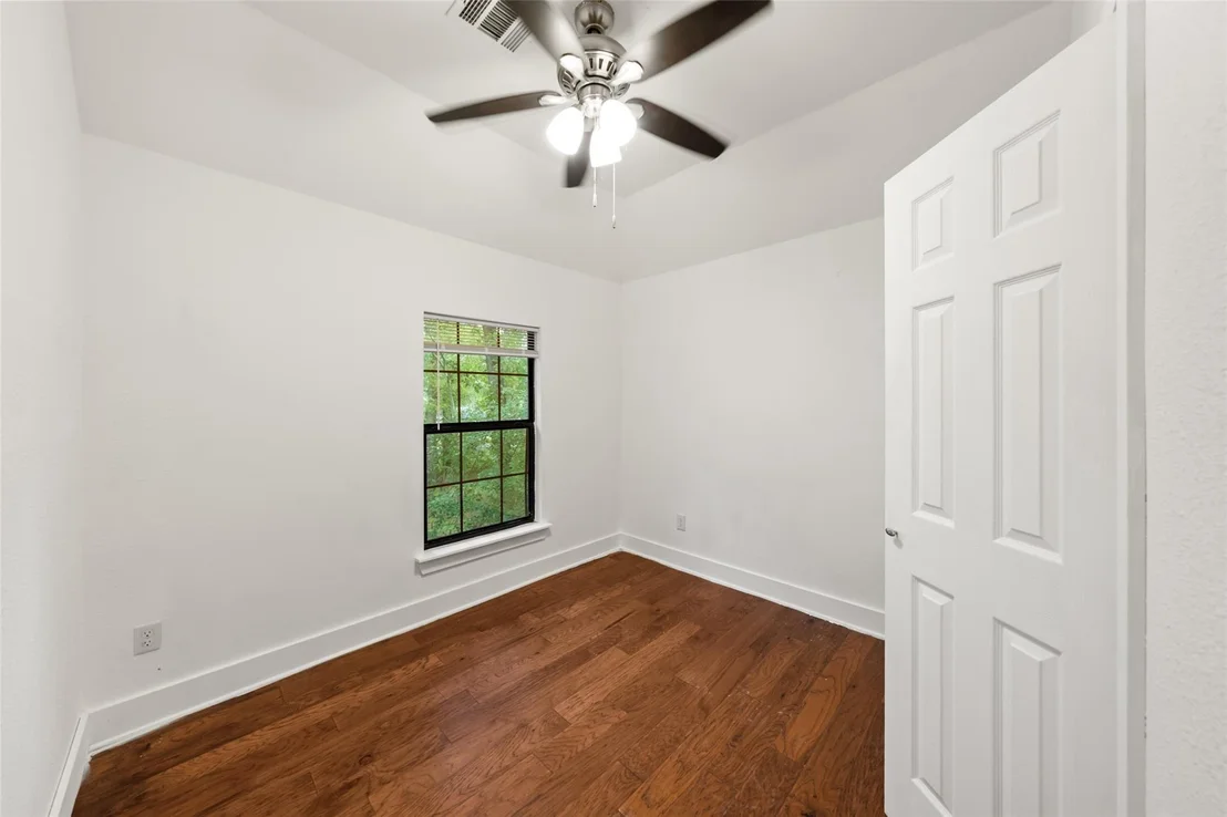 Photo of 2319 Creekleaf Road