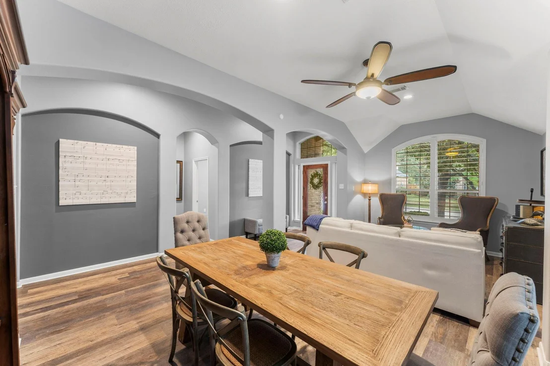 Photo of 959 Stoneglade Drive