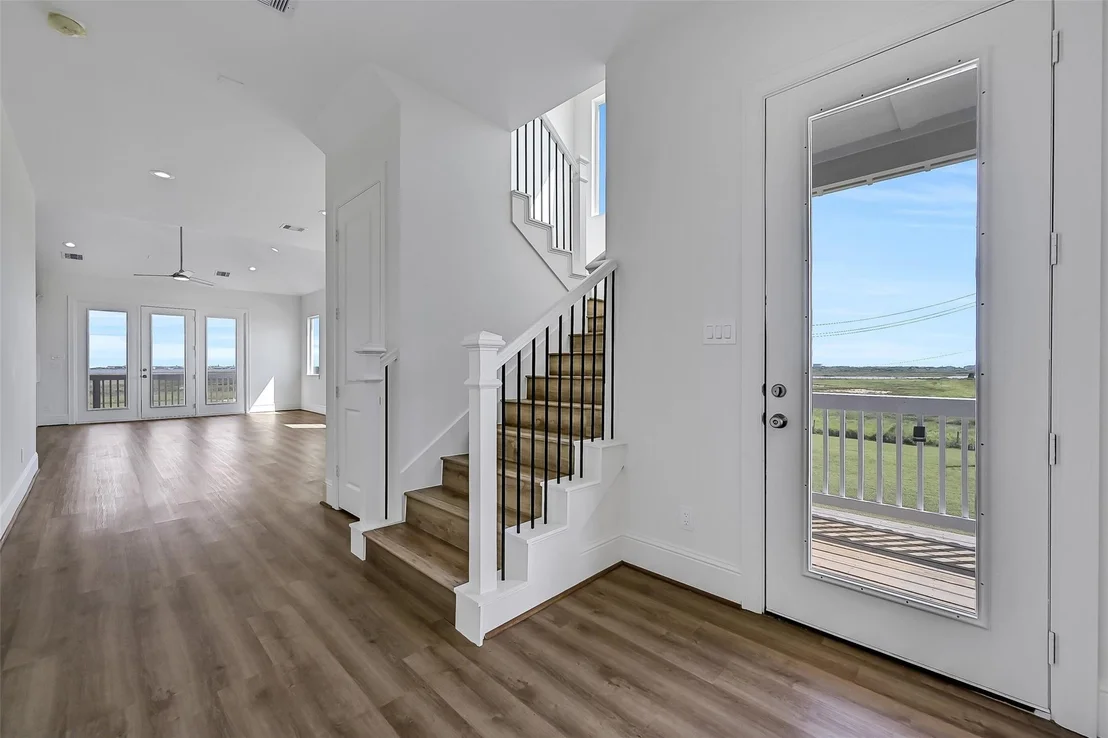 Photo of 1627 Bay Pointe Drive