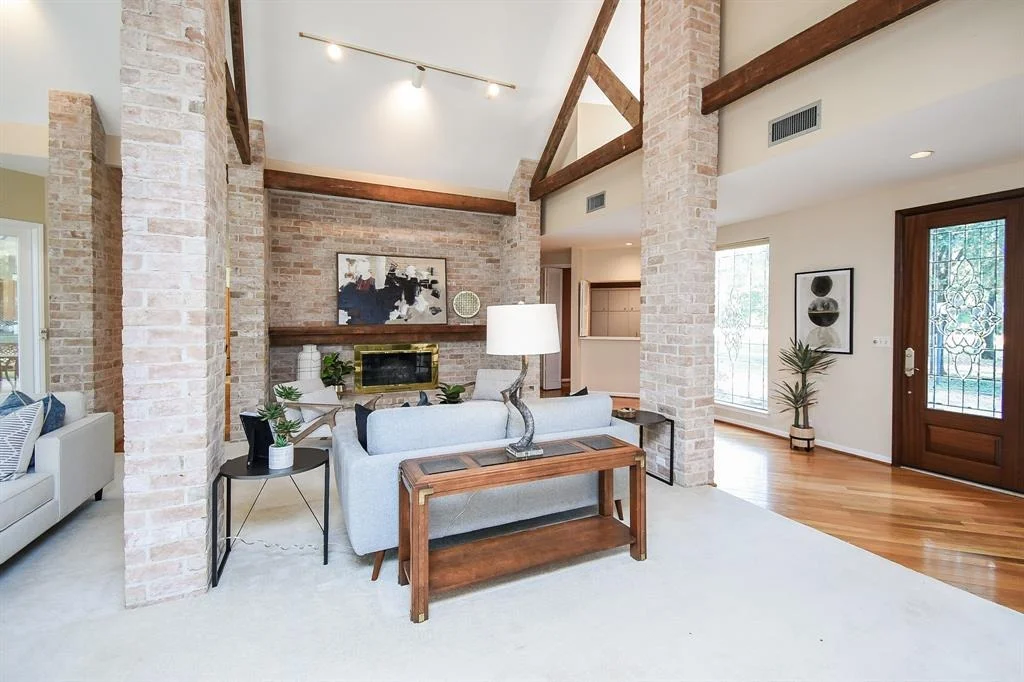 Photo of 13330 Woodside Lane