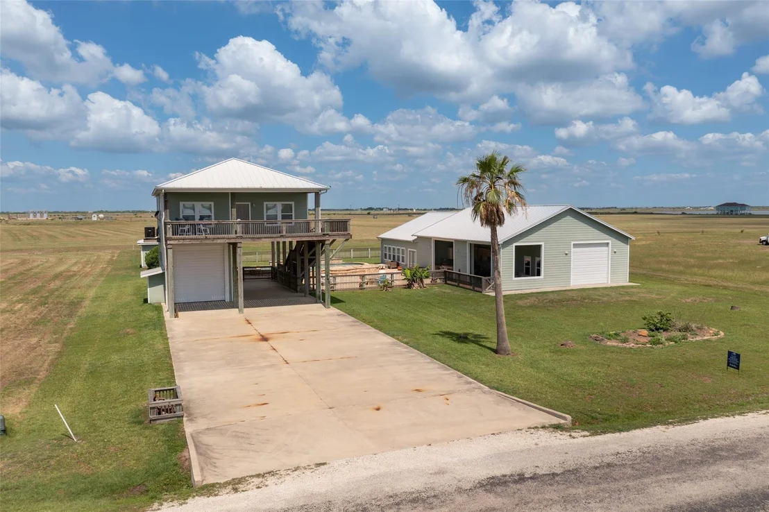 Photo of 742 Bay Drive