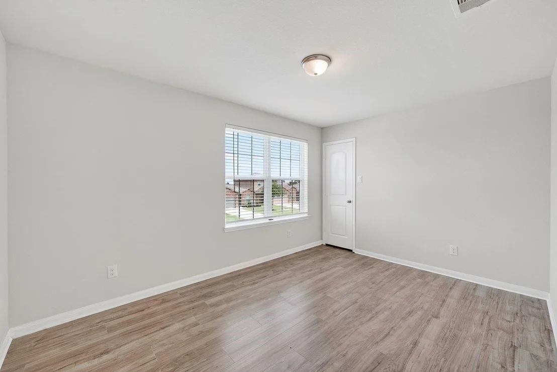 Photo of 228 Elm Patch