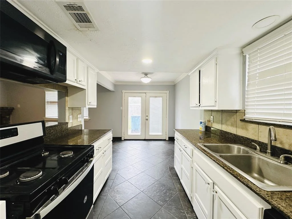 Photo of 15006 Grassington Drive