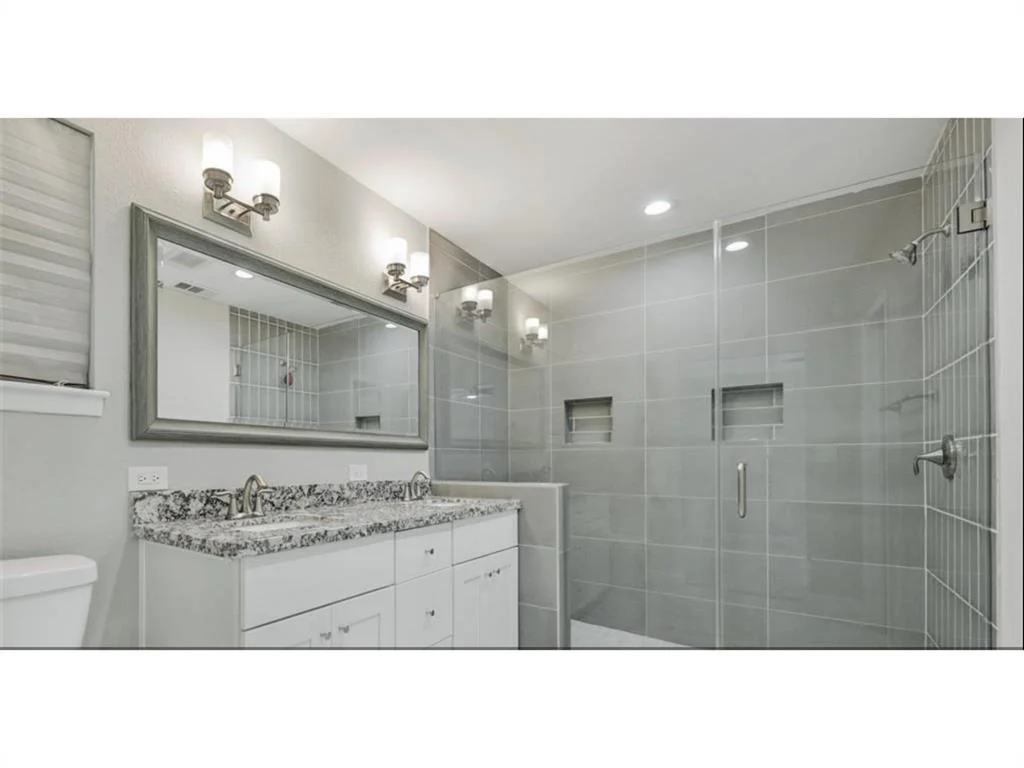 Photo of 5234 Saxon Drive