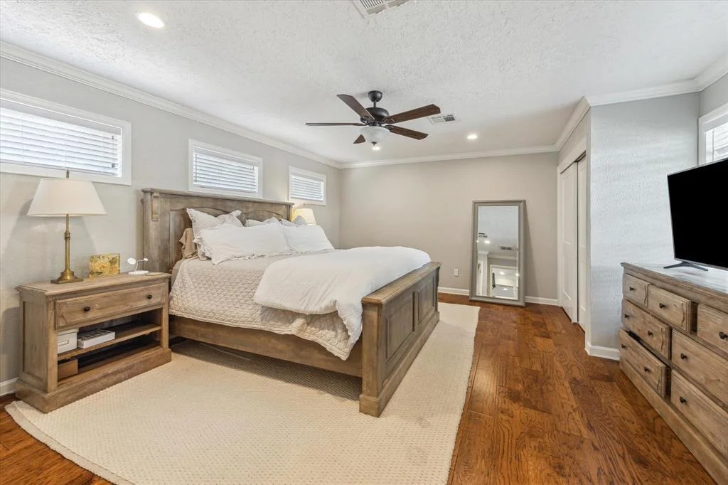 Photo of 1007 Waltway Drive