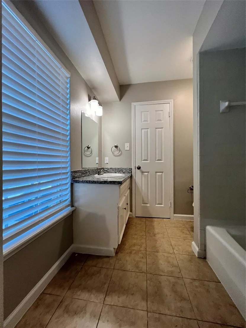 Photo of 1506 Castlerock Drive