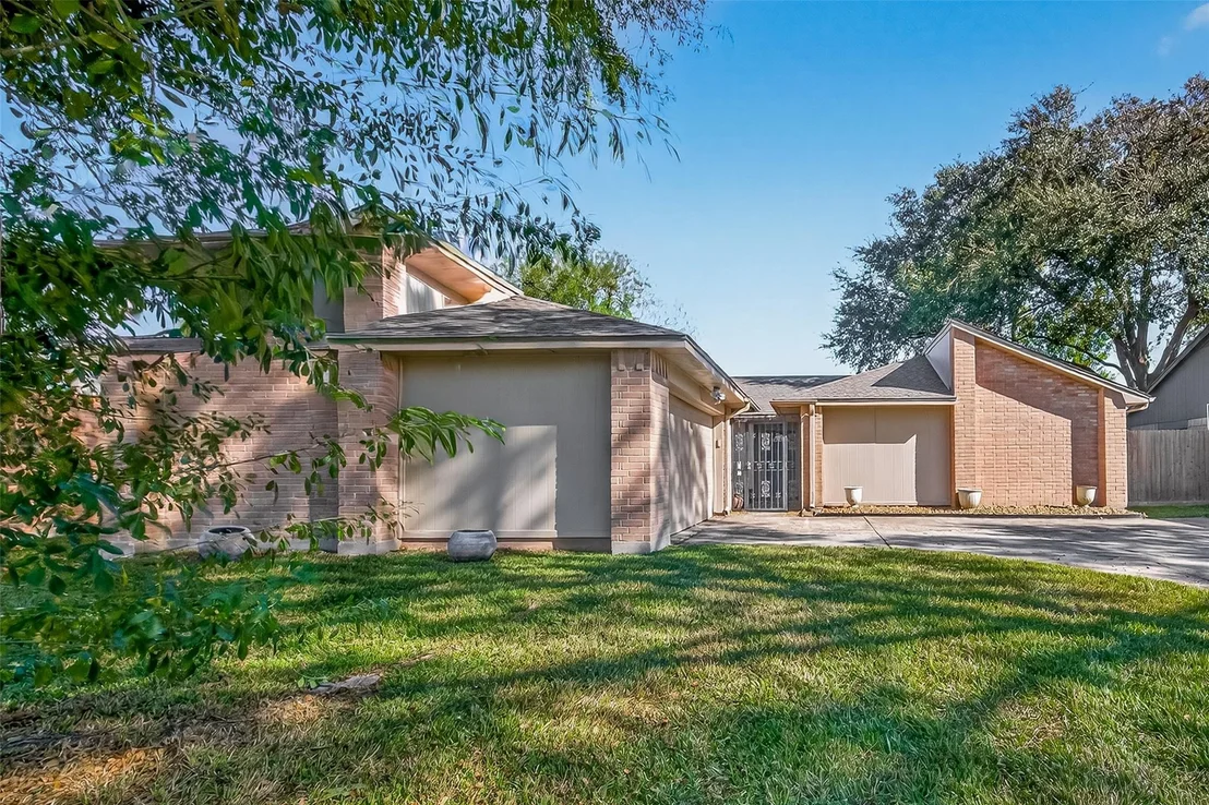 Photo of 17043 Coachmaker Drive