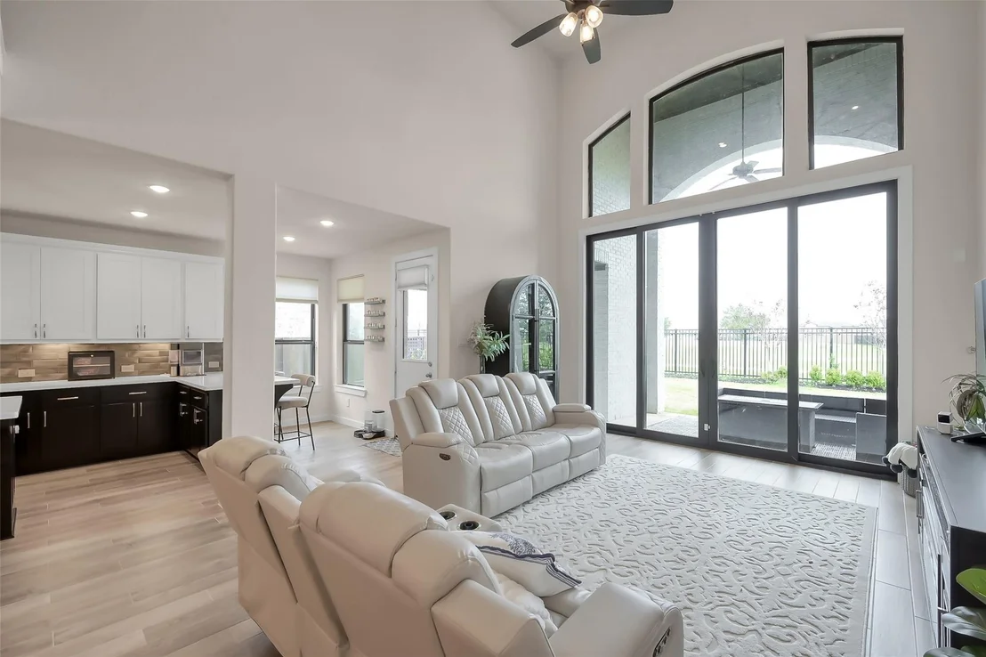 Photo of 6718 Waxbill Road