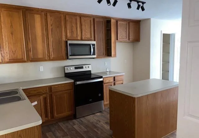 Photo of 12307 Longfellow Drive