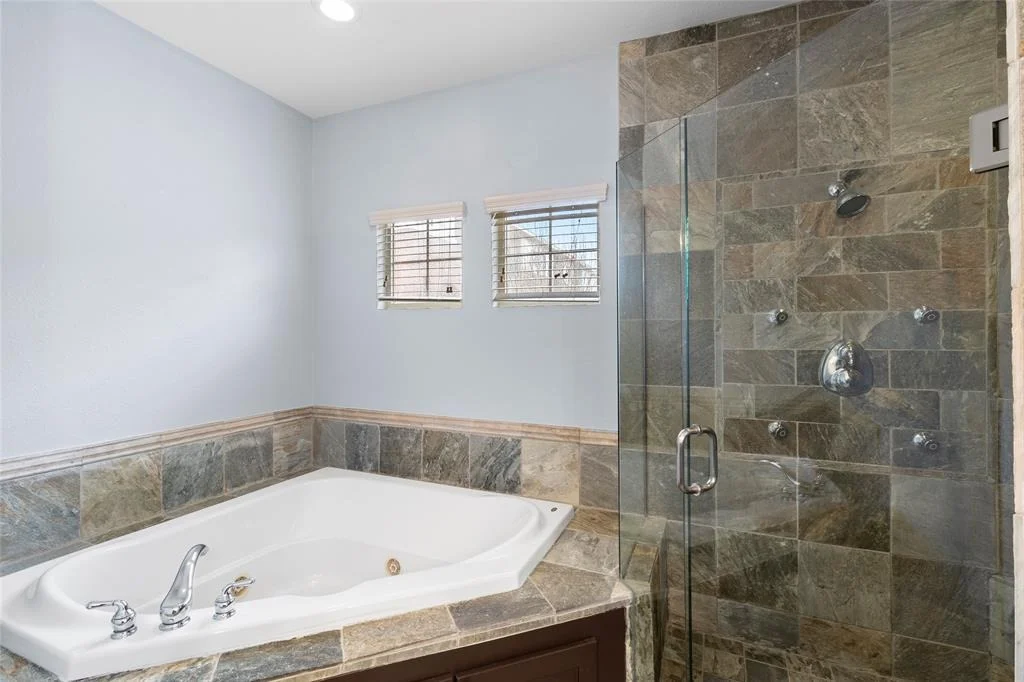 Photo of 416 Lovett Boulevard