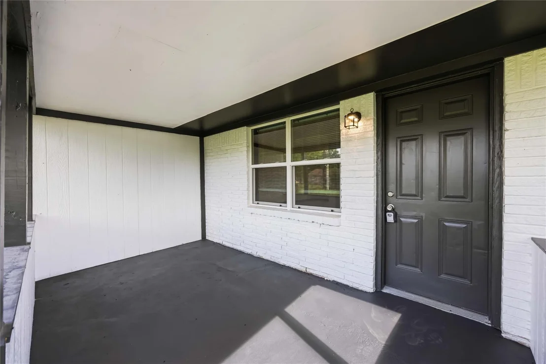 Photo of 9723 Oldcrest Drive