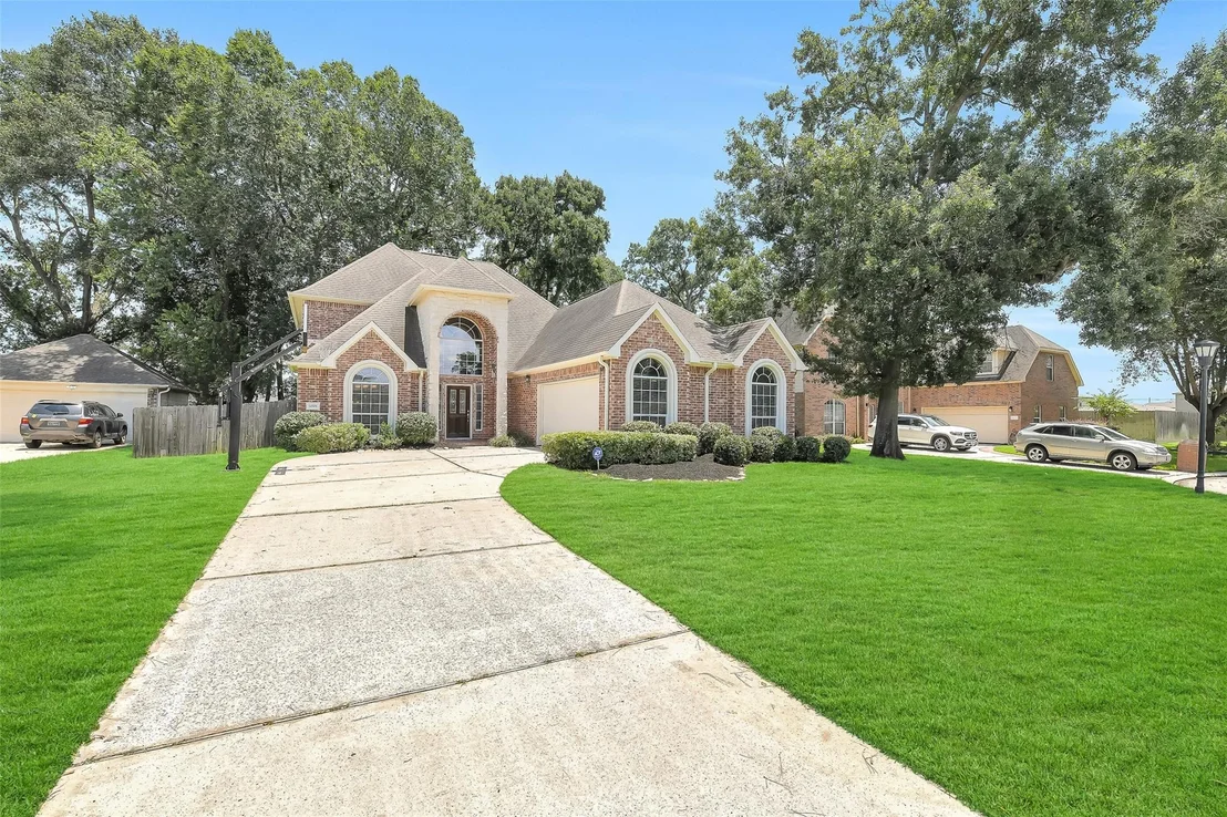 Photo of 14906 Windsor Manor
