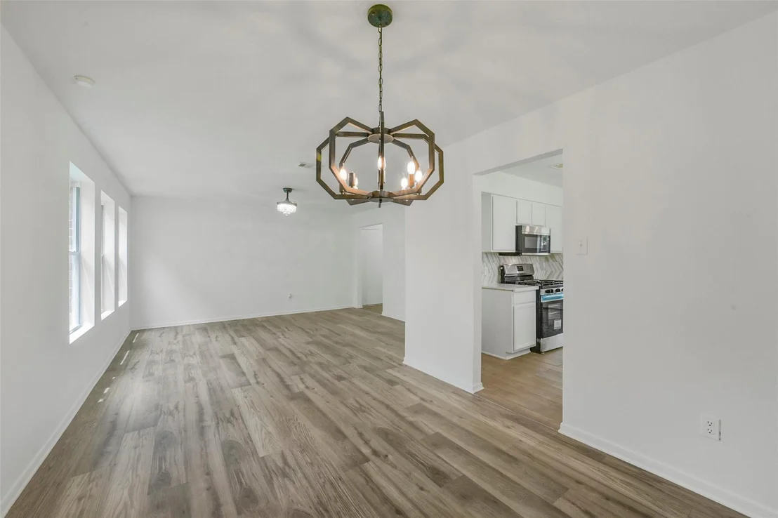 Photo of 2811 Packard Elm Street