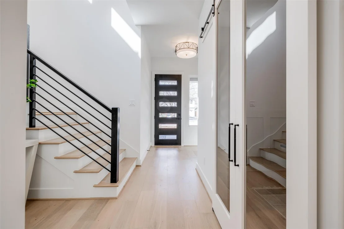 Photo of 1306 Crocker Street