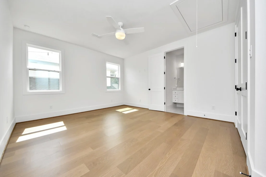 Photo of 1721 Chantilly Lane