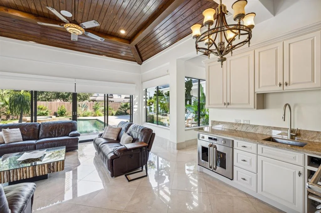 Photo of 5642 Terwilliger Way