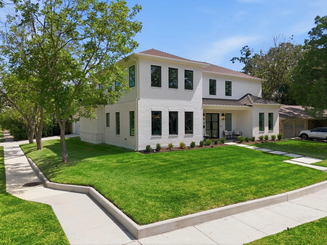 Photo of 1030 Chamboard Lane