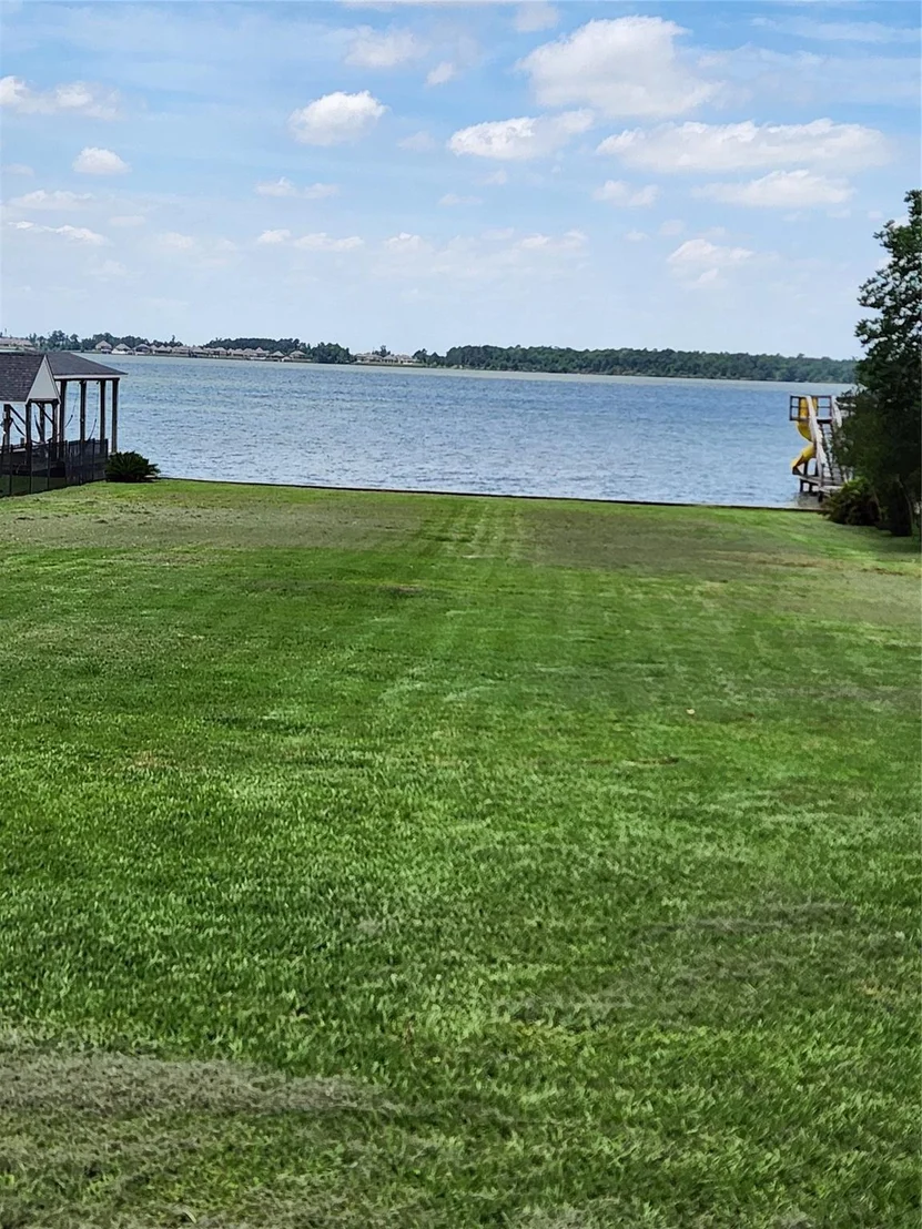 Photo of 3739 Shore Shadows Drive