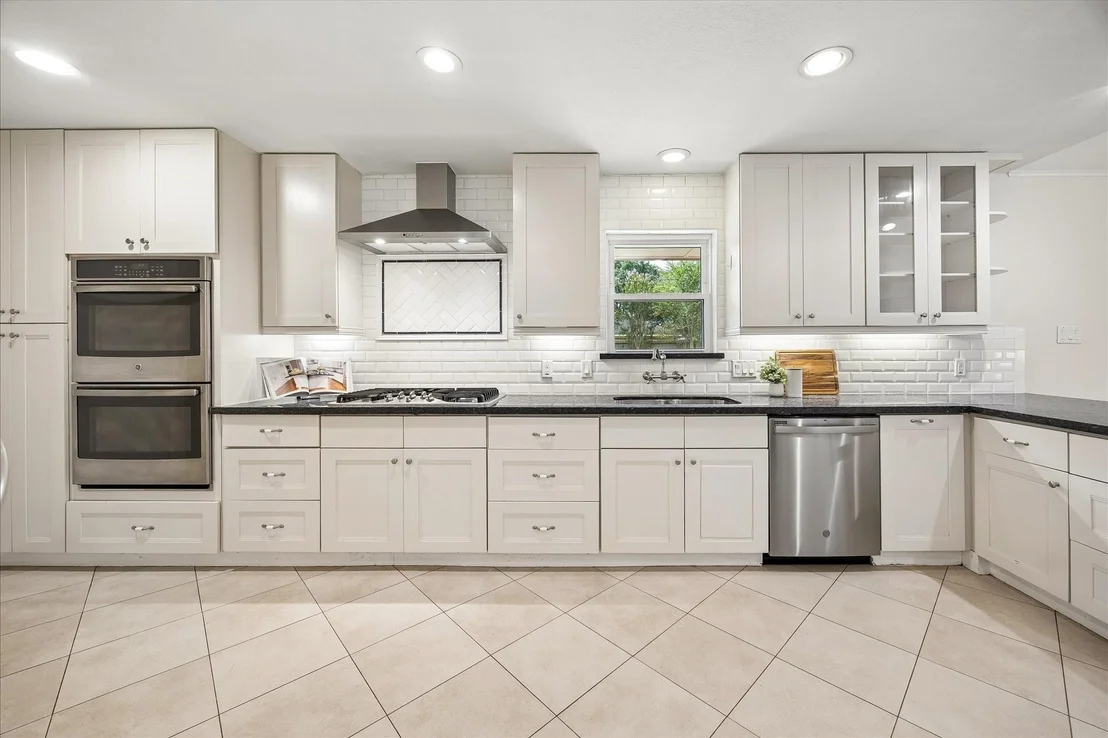Photo of 8922 Springview Lane