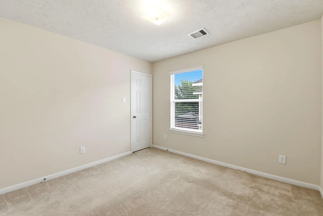 Photo of 12563 Chiswick Road