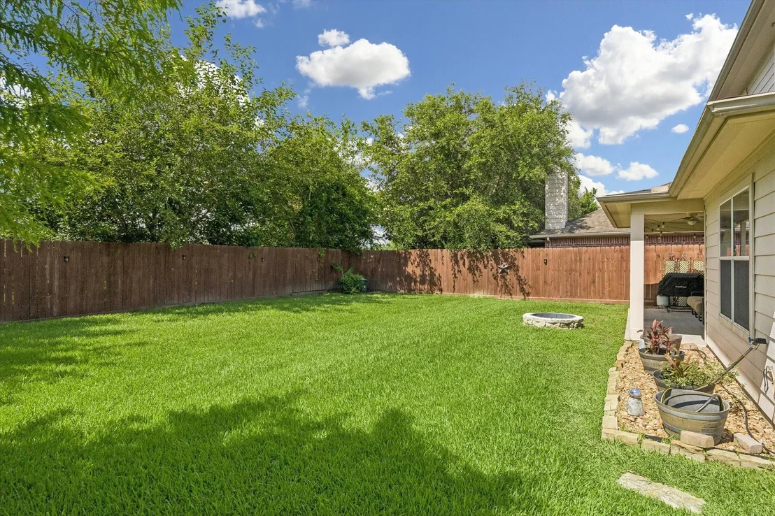Photo of 1041 Riverwood Drive
