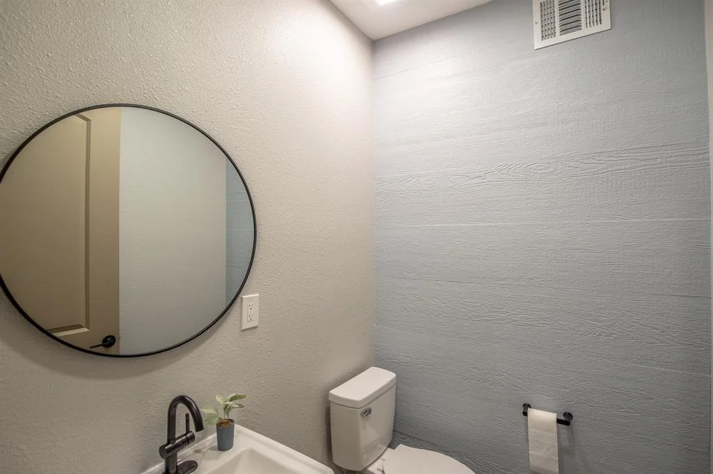 Photo of 103 Whispering Oaks