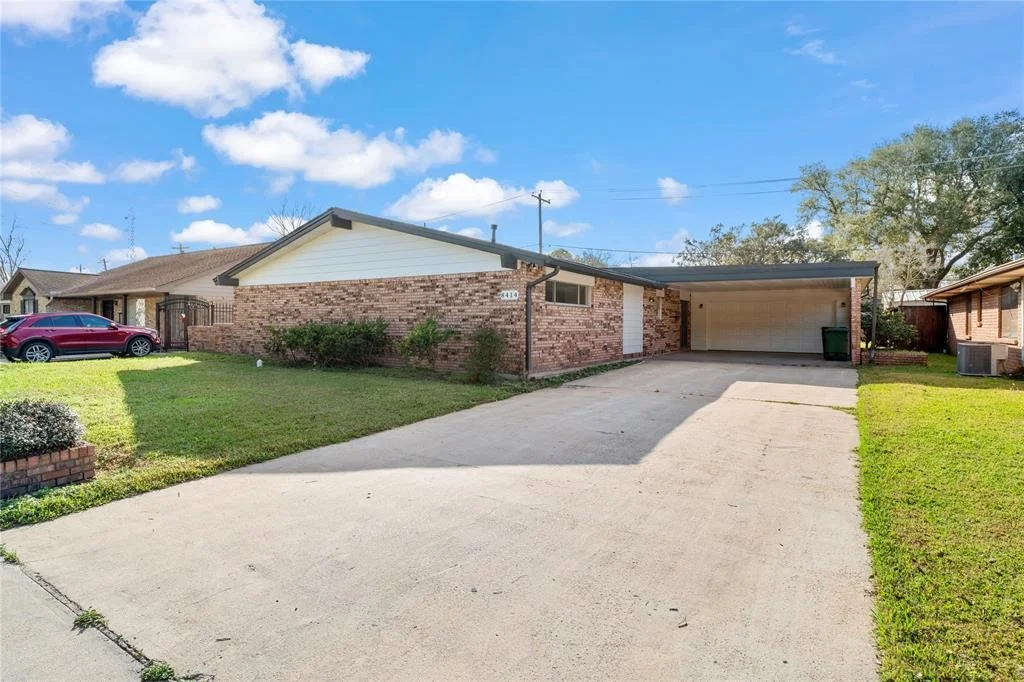 Photo of 8414 Glenloch Drive