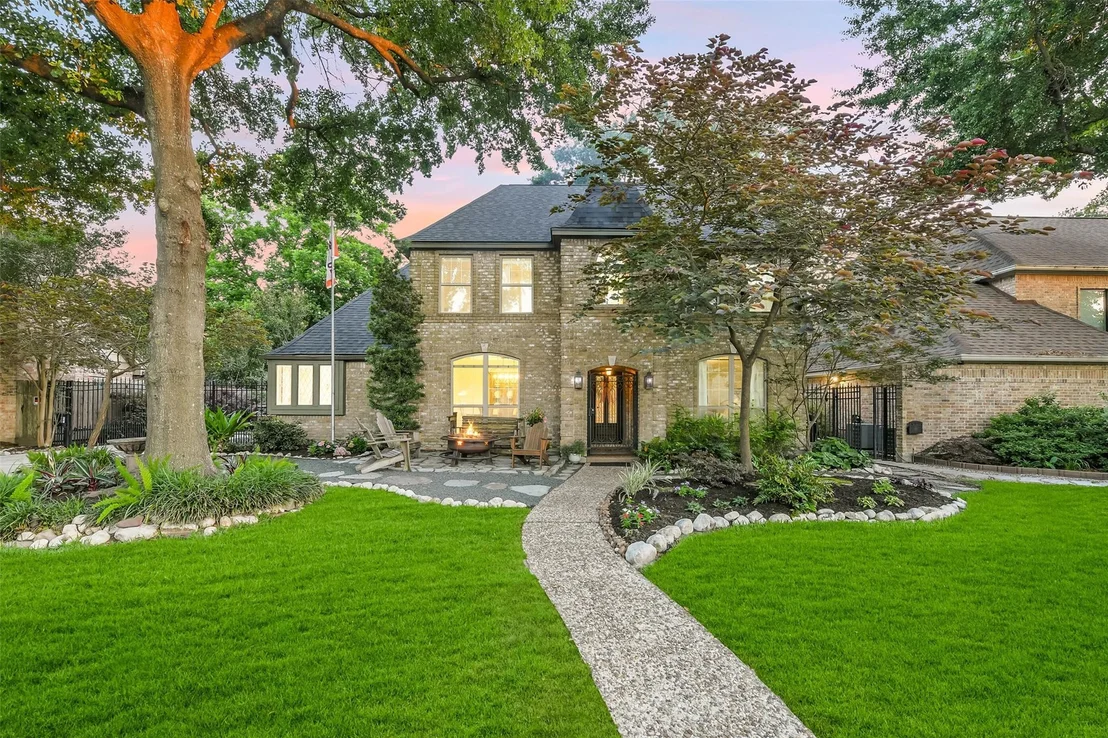 Photo of 3823 Elmcrest Drive