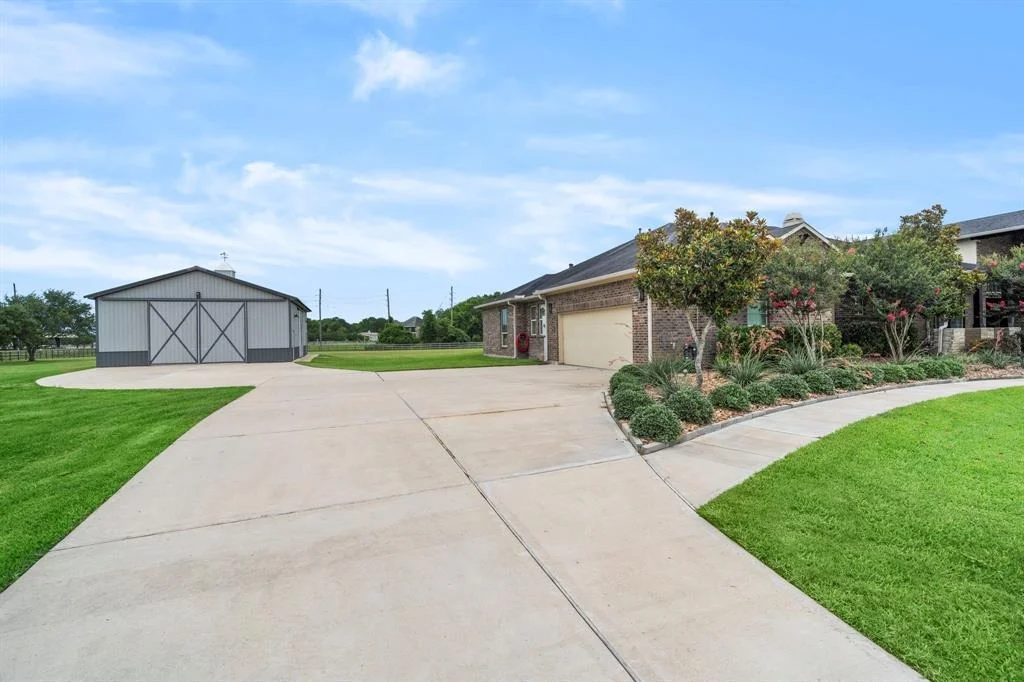 Photo of 2131 Grand River Drive