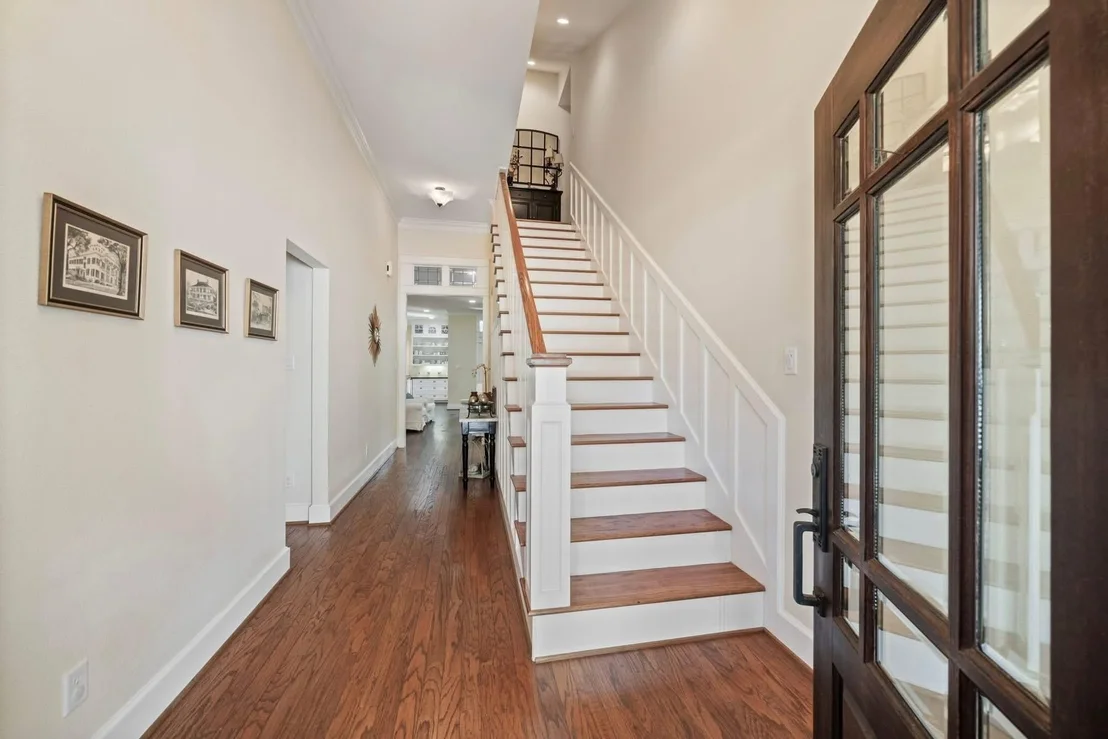 Photo of 16 Balboa Road