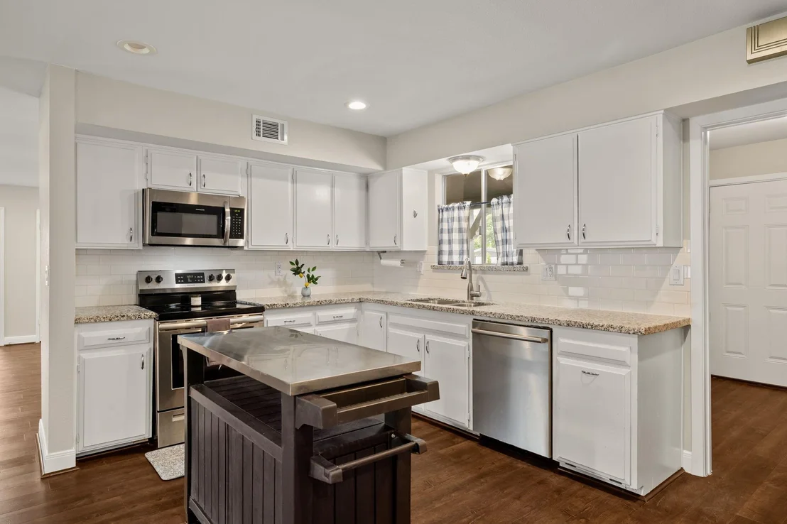 Photo of 1607 Richvale Lane