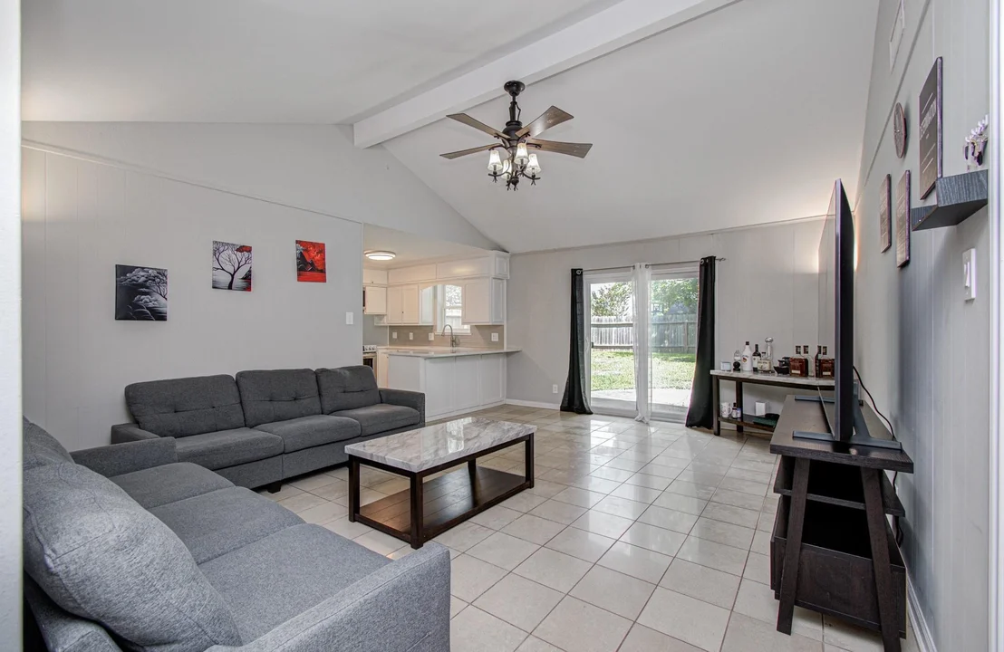Photo of 8530 Rowan Lane