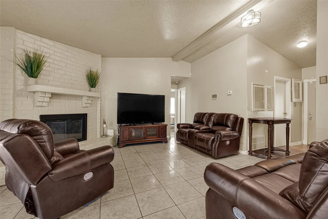 Photo of 14927 Sheffield Terrace
