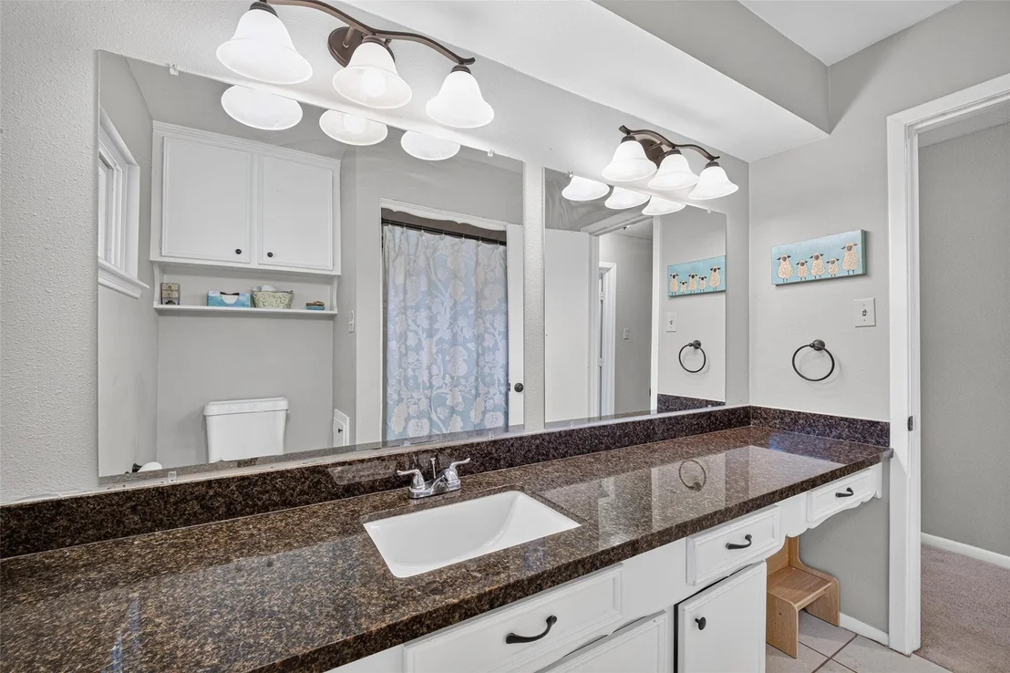 Photo of 4114 Willow Hill Drive